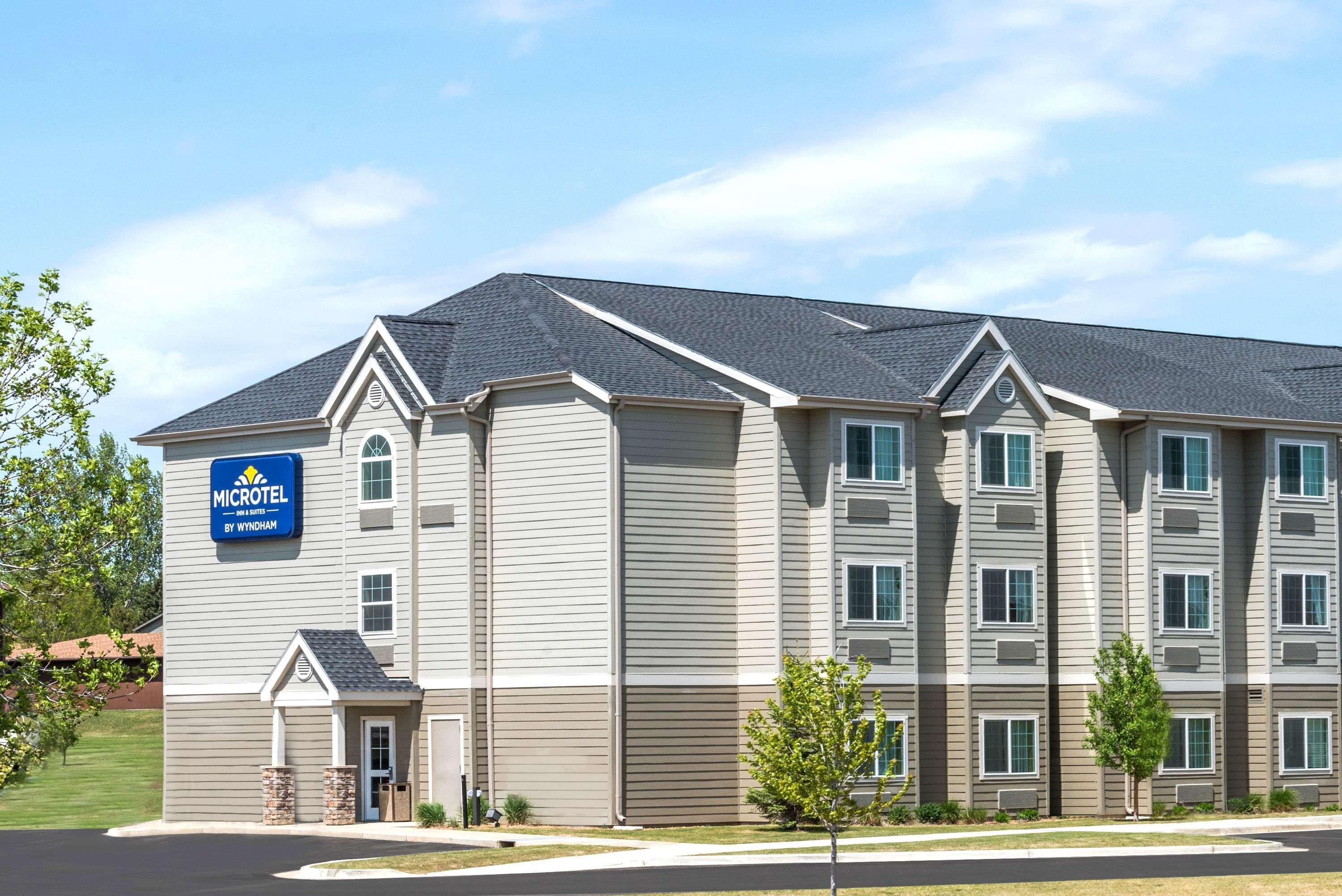 Microtel Inn & Suites By Wyndham Dickinson Exterior photo